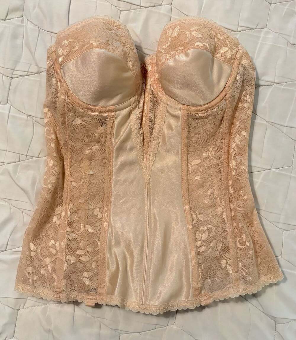 Vintage Carnival Peach Lace Bustier Corset Top With Underwire Cups Lingerie